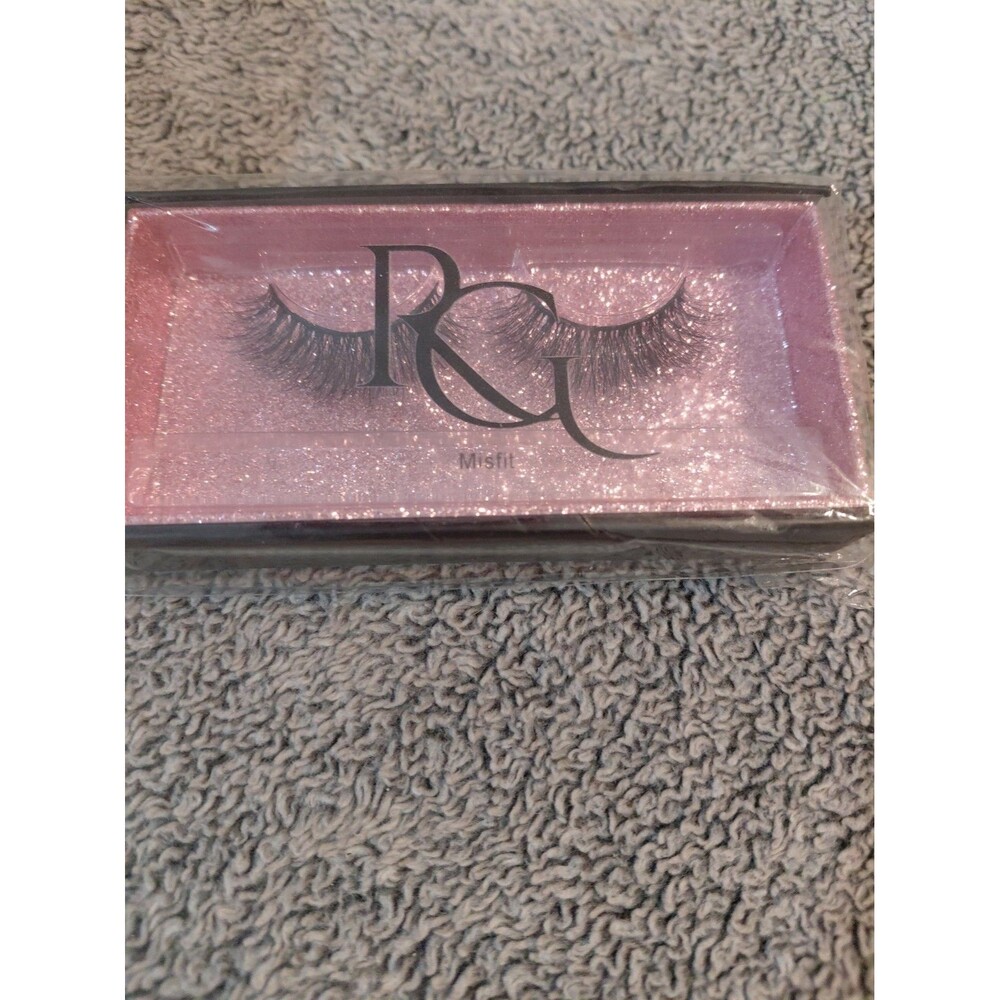 Rg False Eyelash "Misfit"